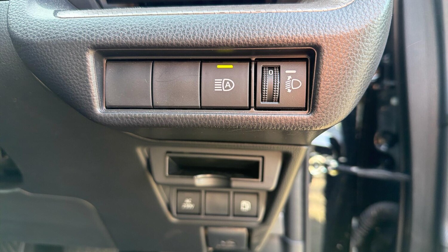 Used Toyota Prius for sale - 77969928: Photo 40