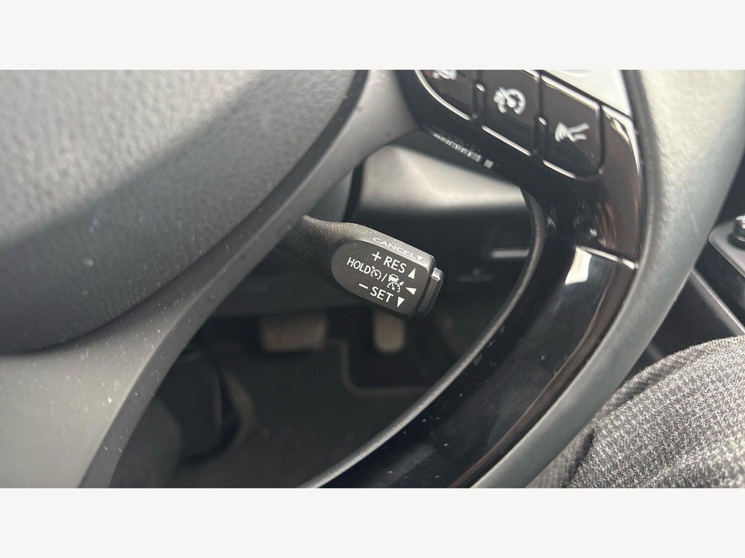 Used Toyota C-HR for sale - 77854149: Photo 28