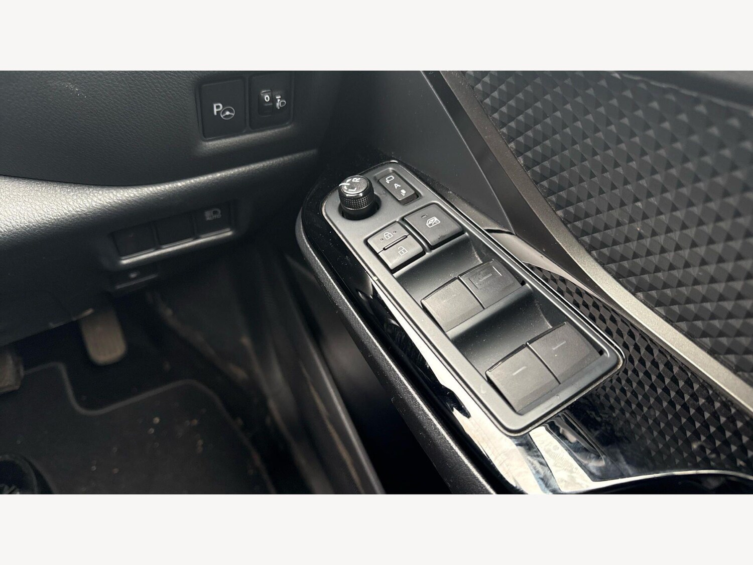 Used Toyota C-HR for sale - 77854149: Photo 31