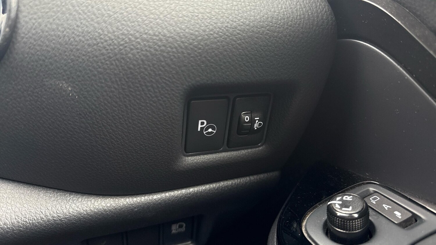 Used Toyota C-HR for sale - 77854149: Photo 32