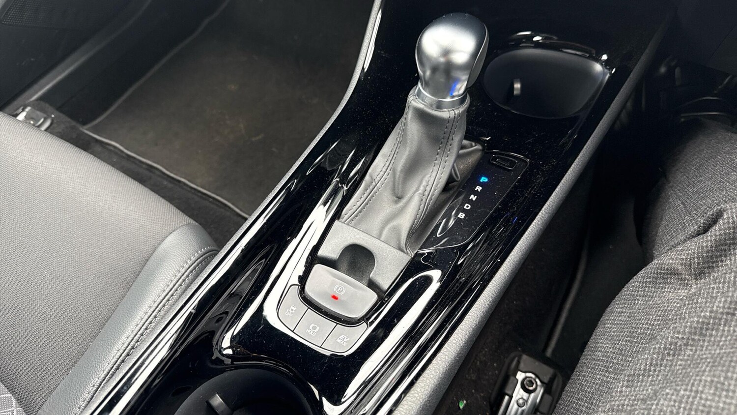 Used Toyota C-HR for sale - 77854149: Photo 34