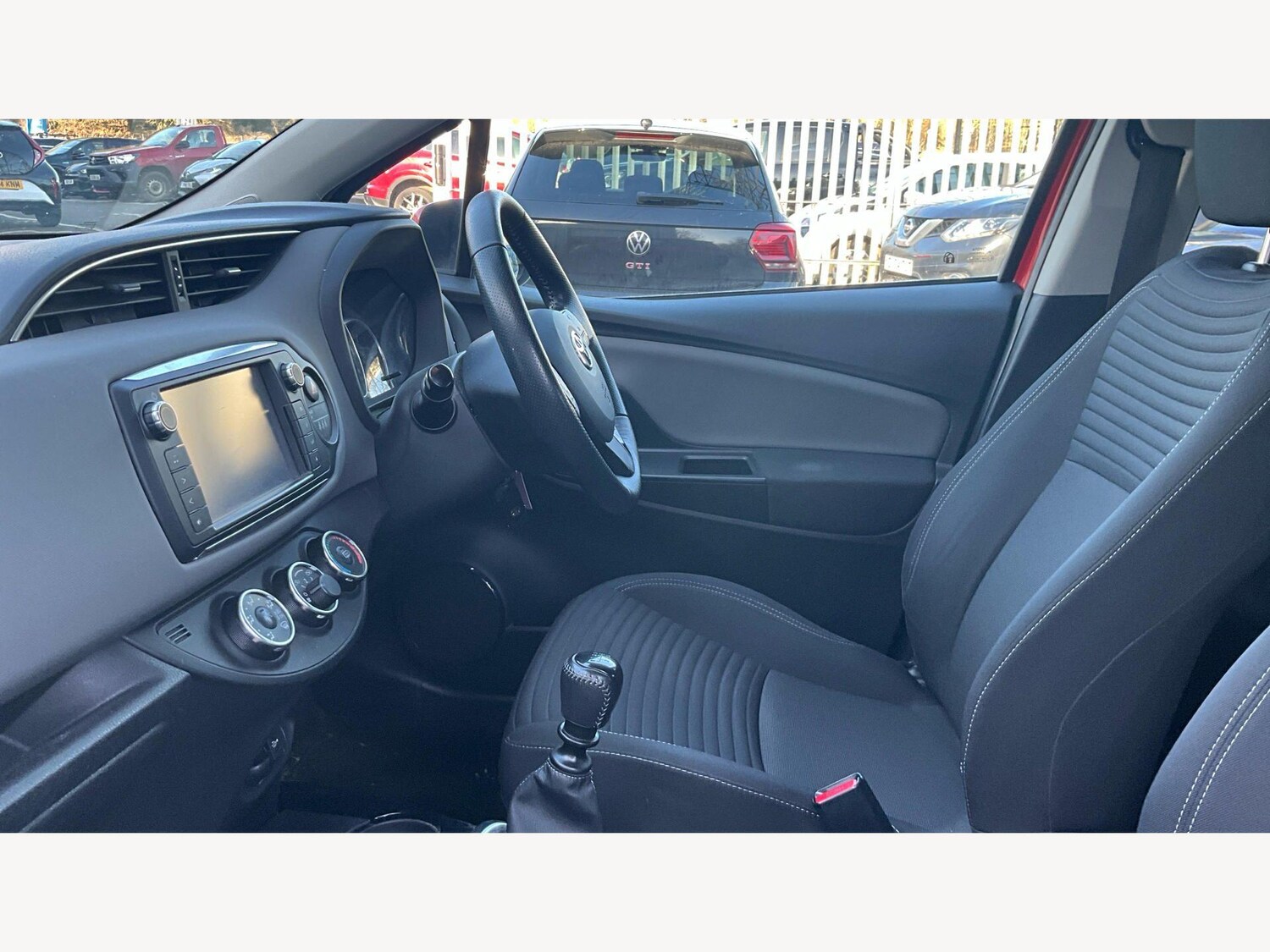 Used Toyota Yaris 2016 for sale - 77722978: Photo 12