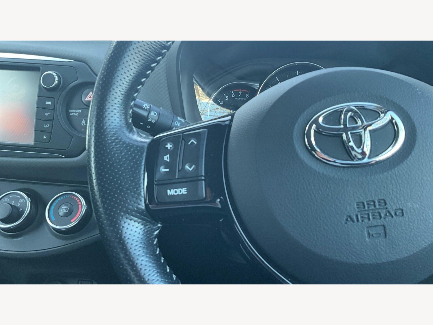 Used Toyota Yaris 2016 for sale - 77722978: Photo 22