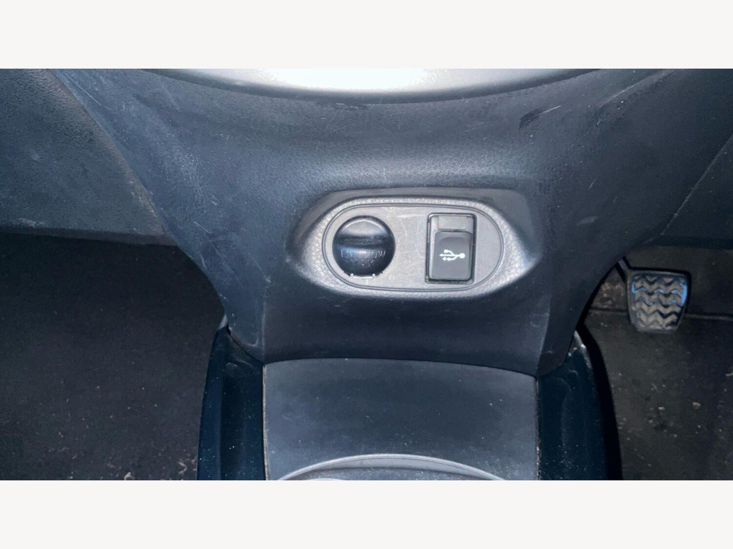 Used Toyota Yaris 2016 for sale - 77722978: Photo 26