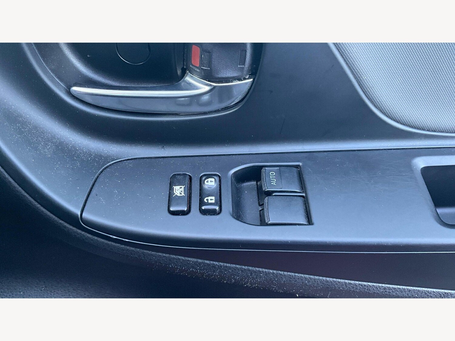 Used Toyota Yaris 2016 for sale - 77722978: Photo 30