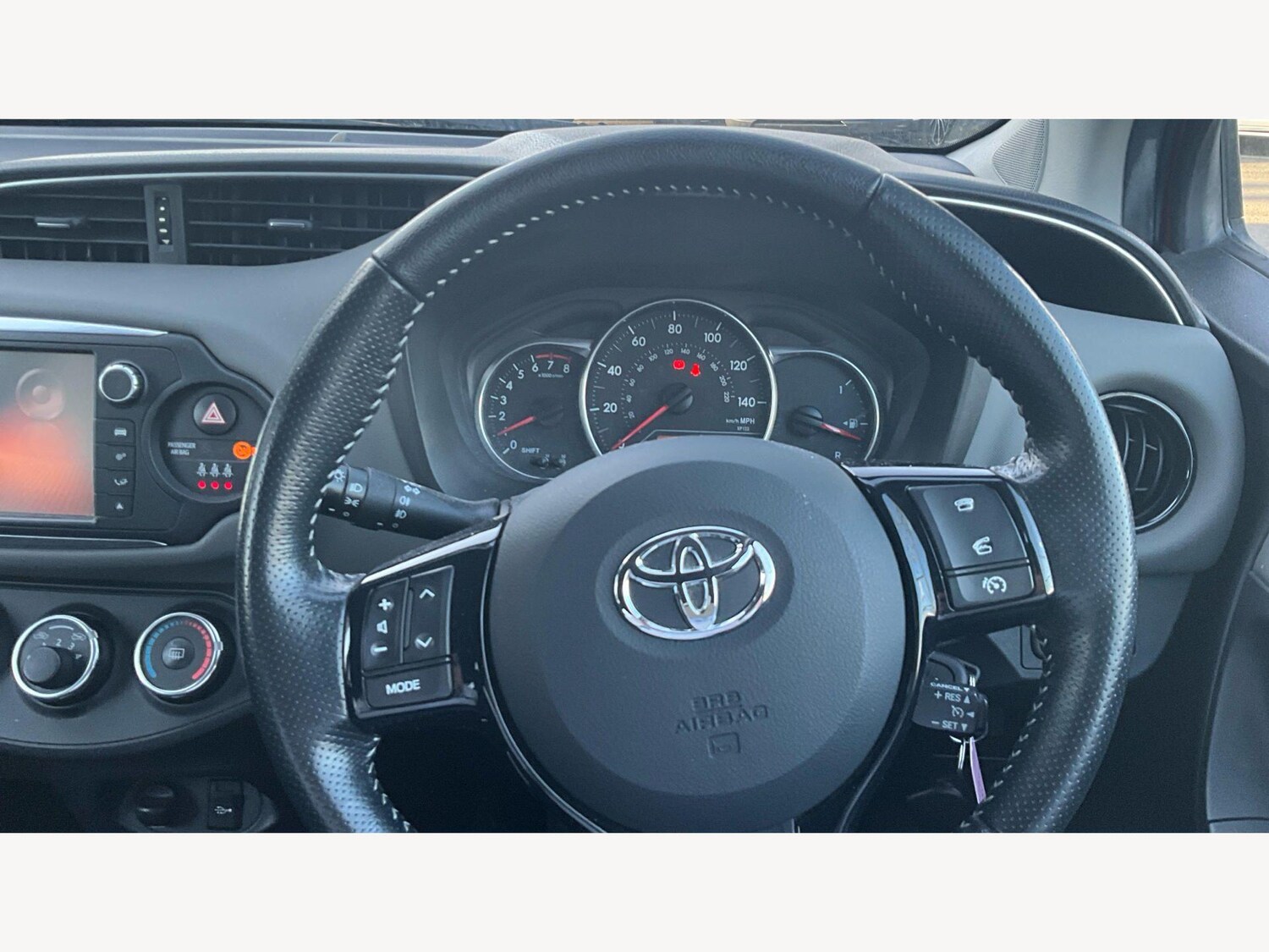 Used Toyota Yaris 2016 for sale - 77722978: Photo 8