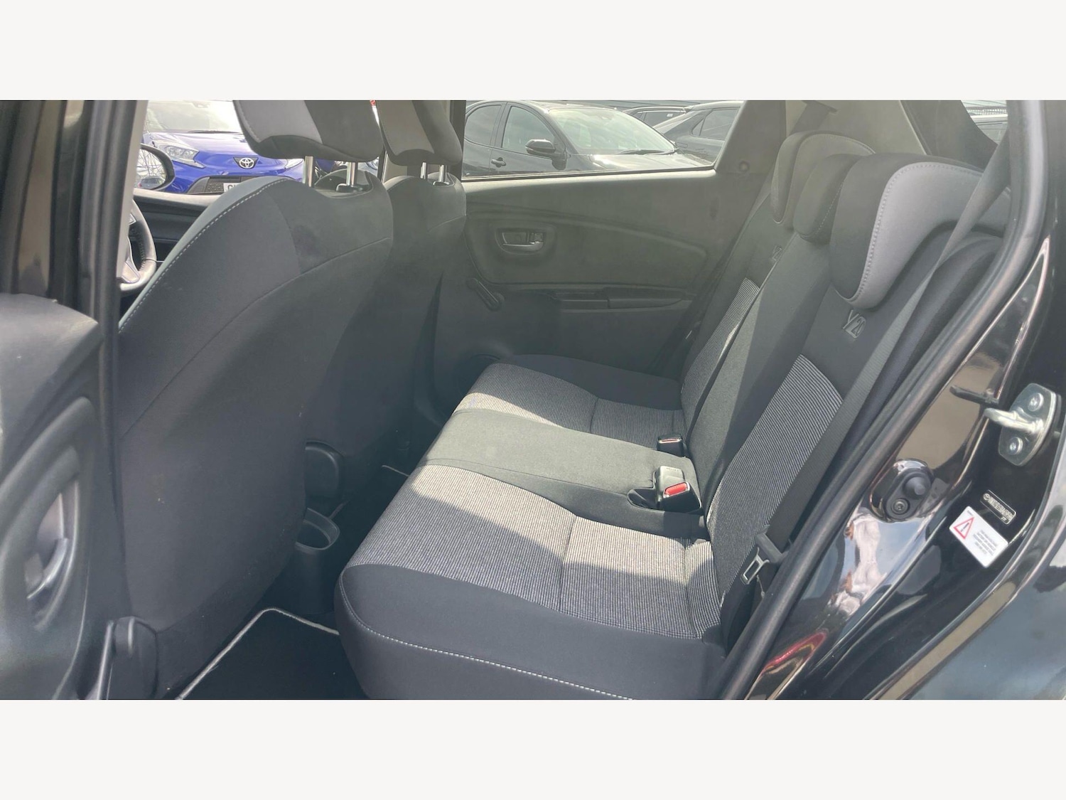 Used Toyota Yaris 2020 for sale - 77670488: Photo 15