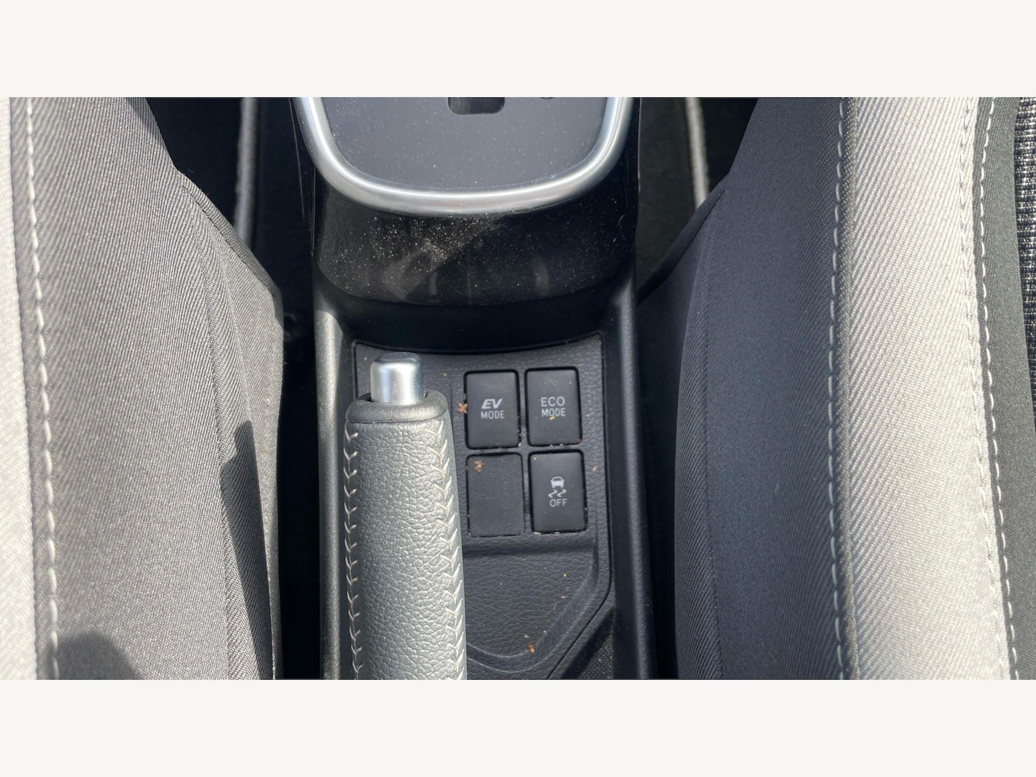 Used Toyota Yaris 2020 for sale - 77670488: Photo 27