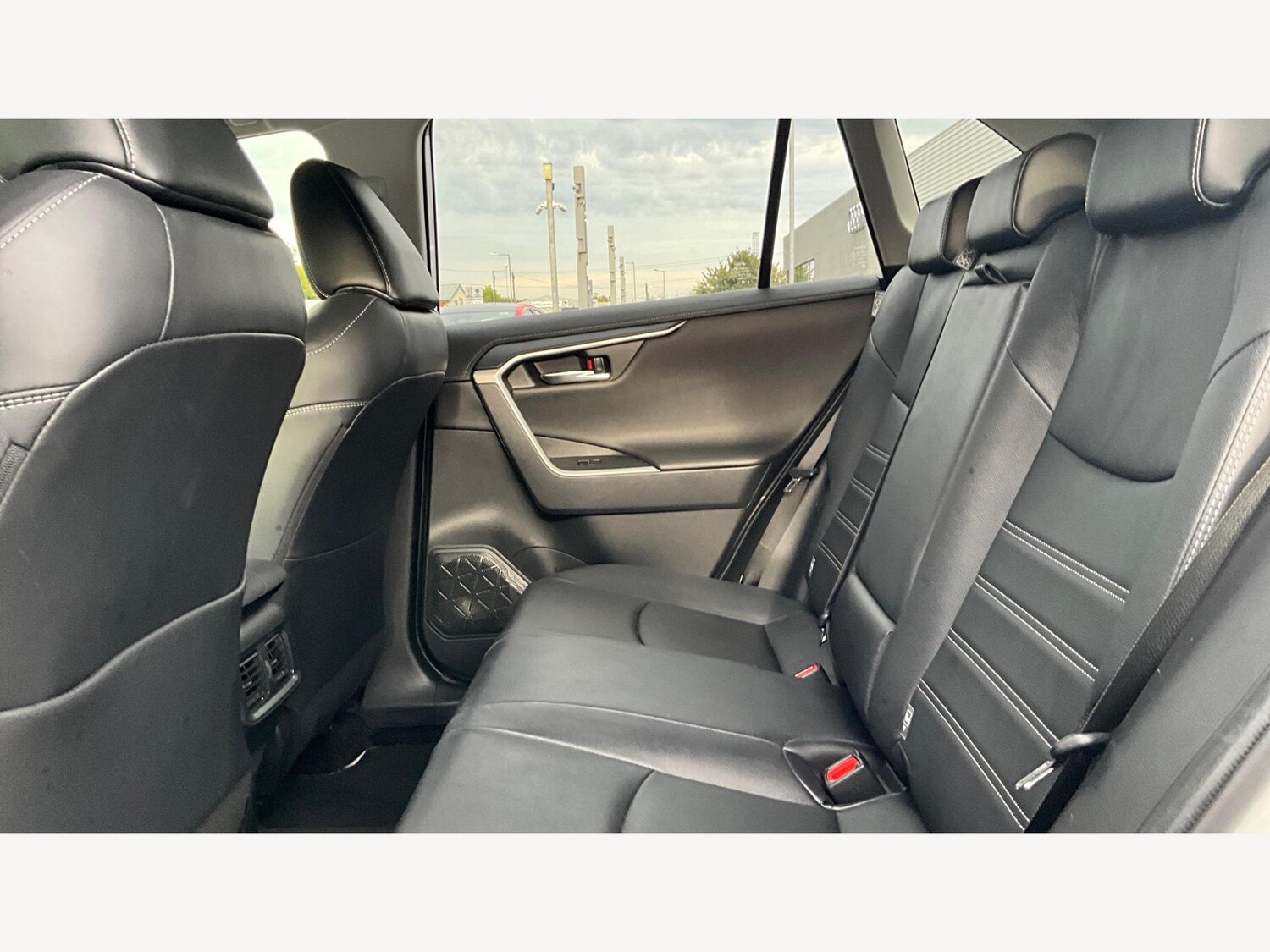 Used Toyota RAV4 2021 for sale - 76976276: Photo 15