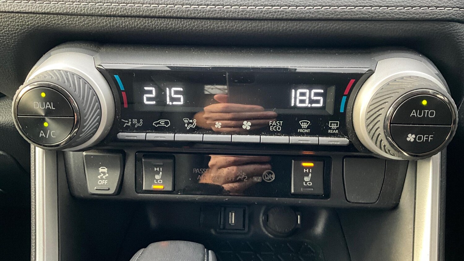 Used Toyota RAV4 2021 for sale - 76976276: Photo 34