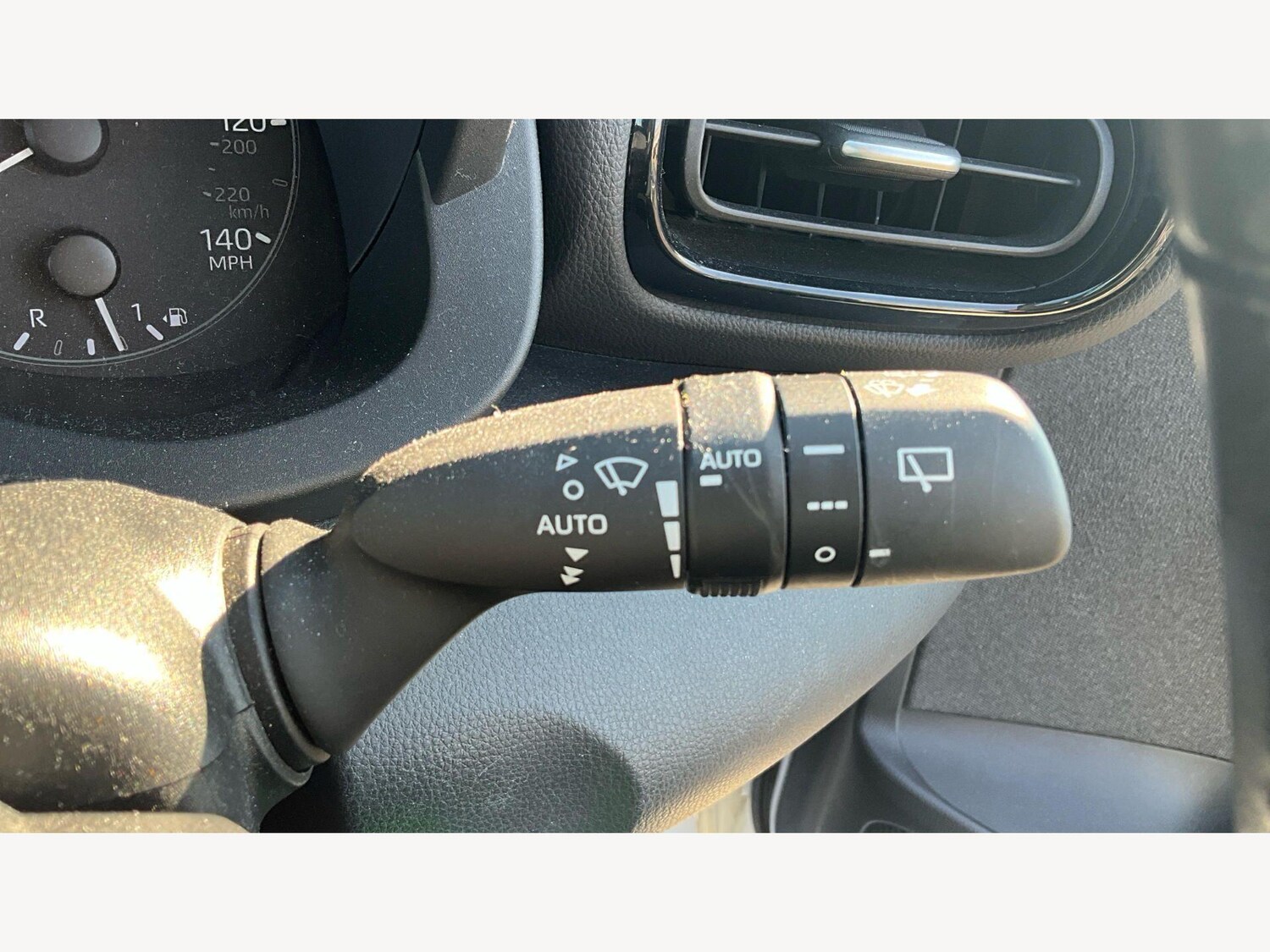 Used Toyota Yaris 2022 for sale - 78185442: Photo 27