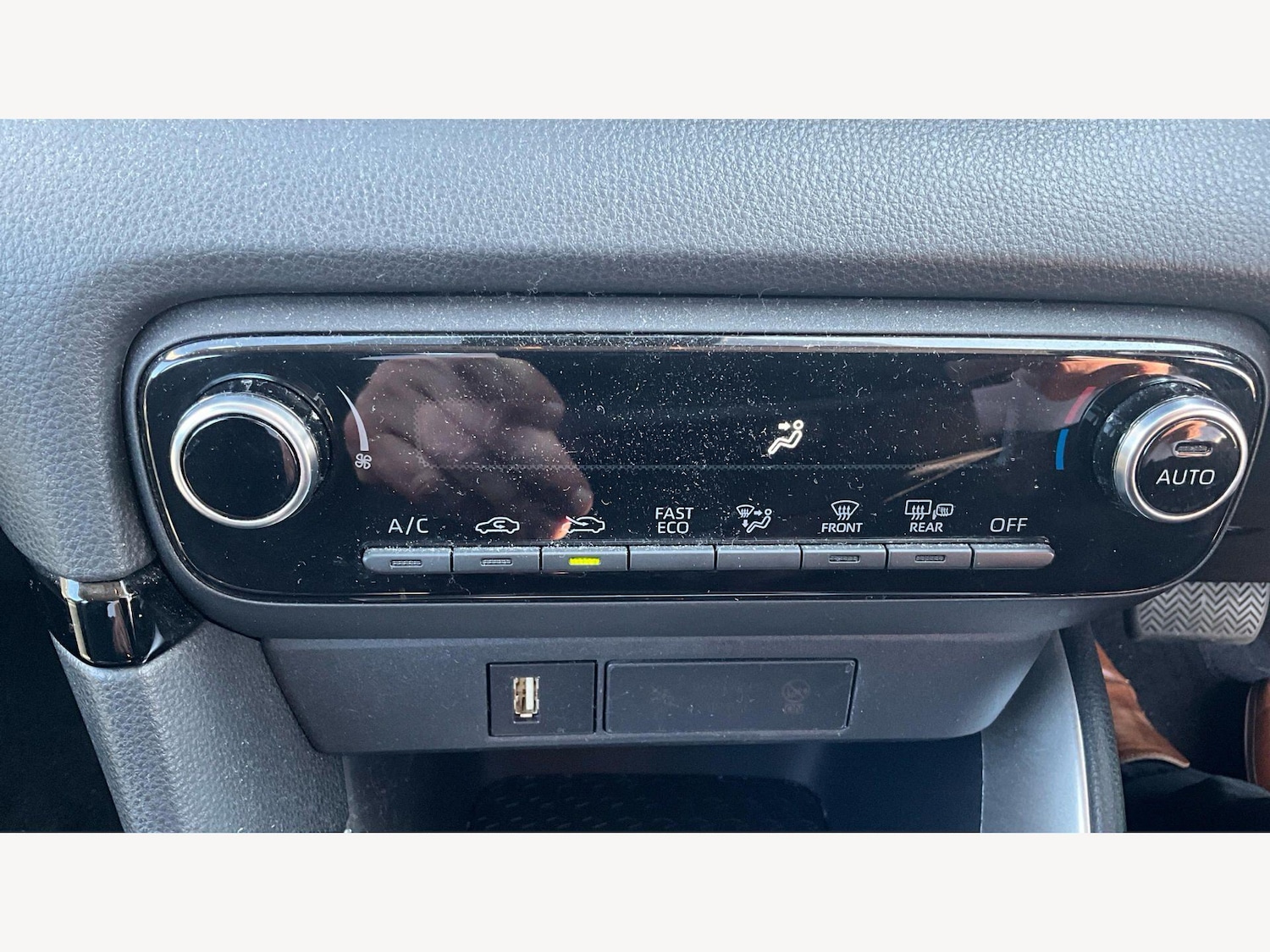 Used Toyota Yaris 2022 for sale - 78185442: Photo 29