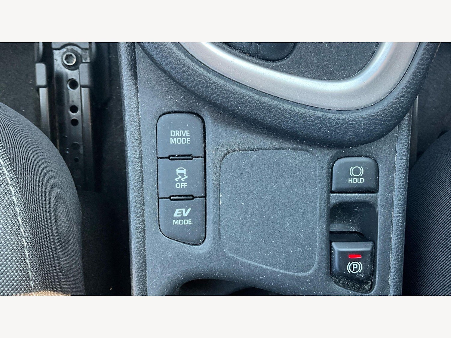 Used Toyota Yaris 2022 for sale - 78185442: Photo 32