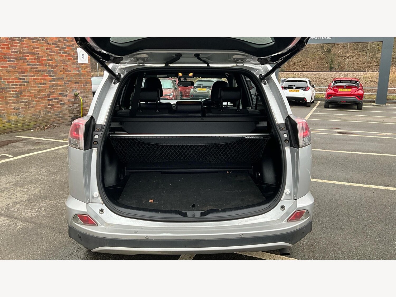 Used Toyota RAV4 2016 for sale - 77484414: Photo 16