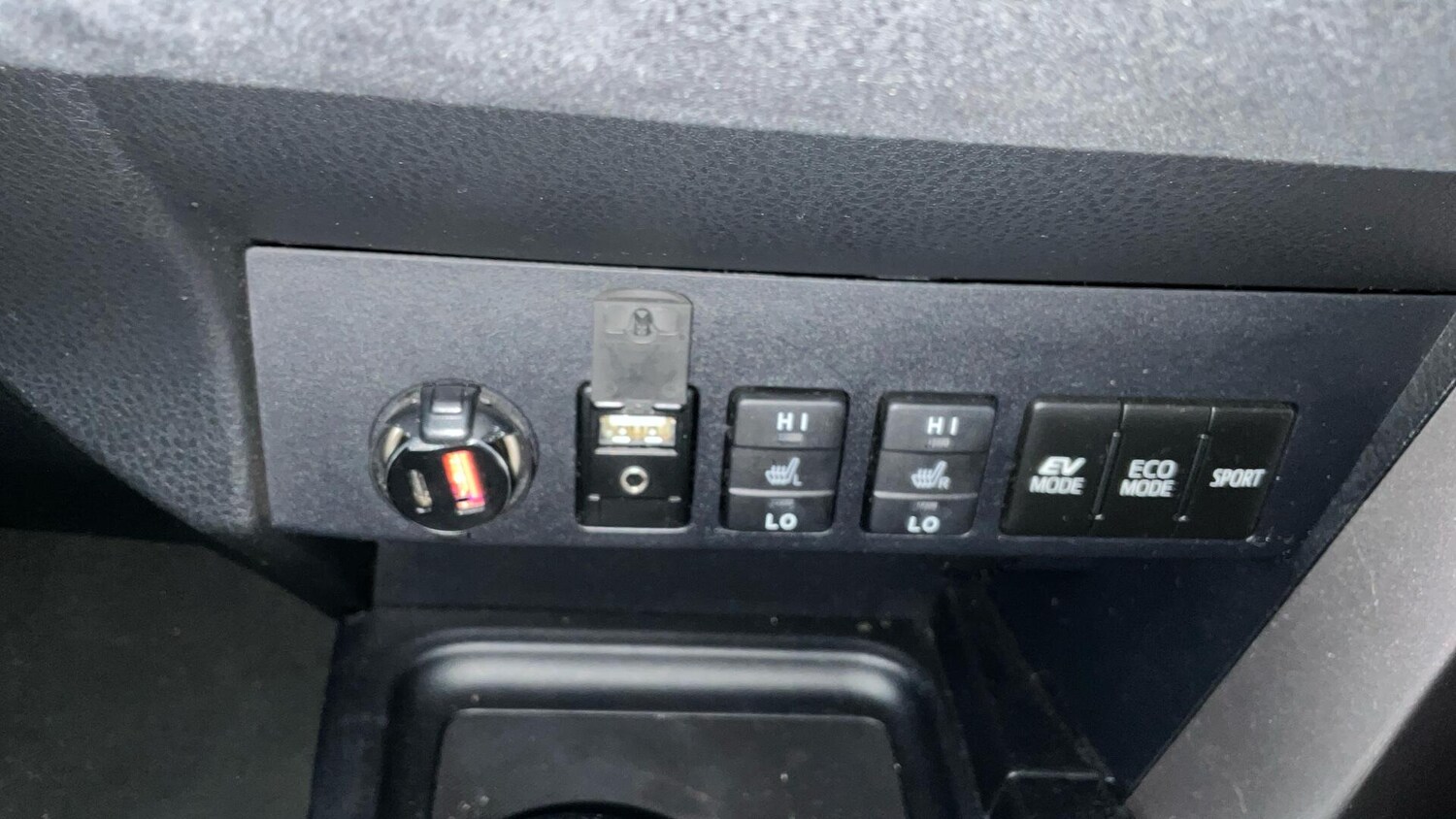 Used Toyota RAV4 2016 for sale - 77484414: Photo 56