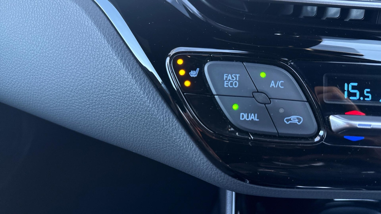 Used Toyota C-HR 2022 for sale - 77109907: Photo 34