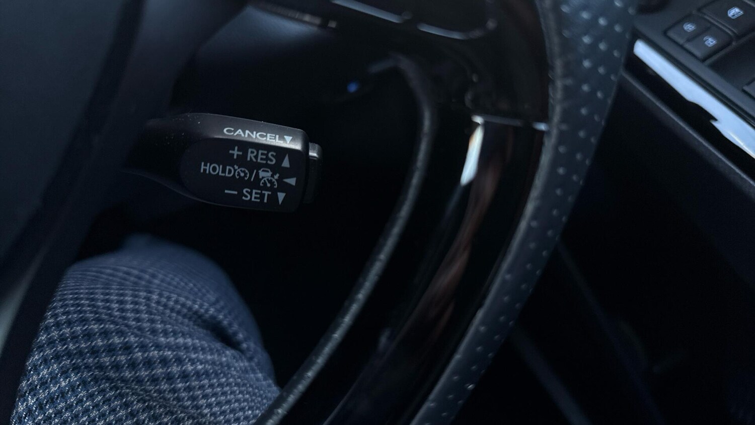 Used Toyota C-HR 2022 for sale - 77109907: Photo 43