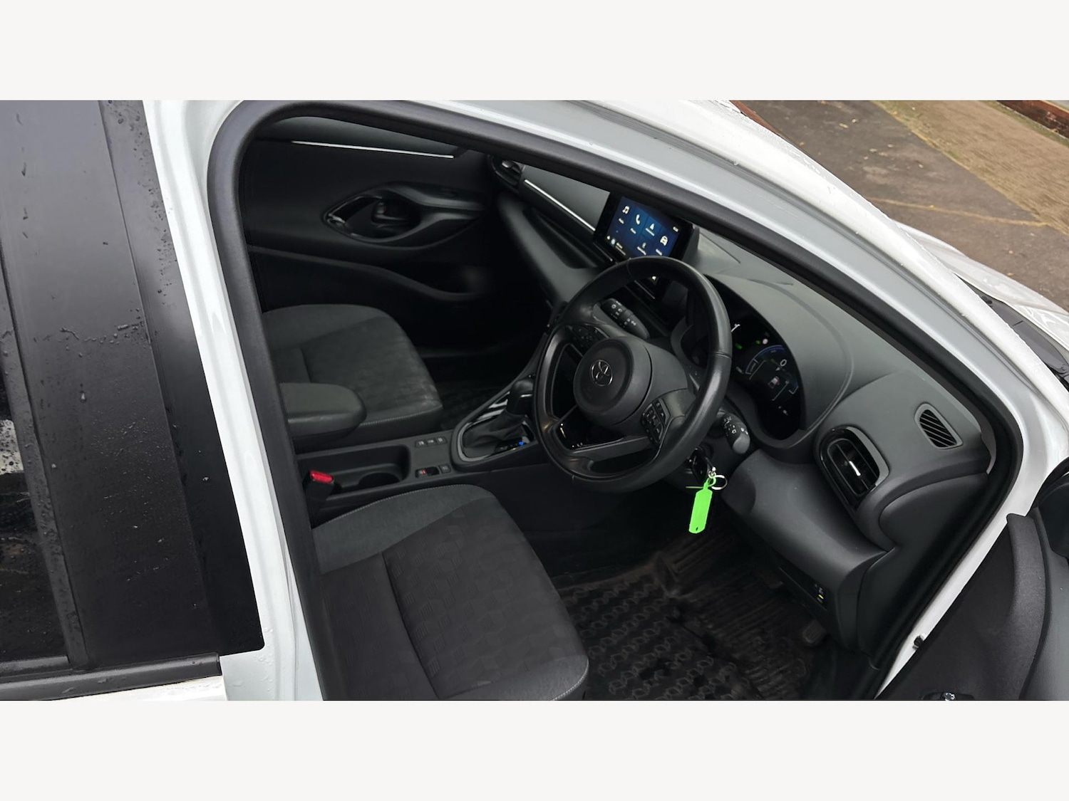 Used Toyota Yaris 2024 for sale - 76561182: Photo 13