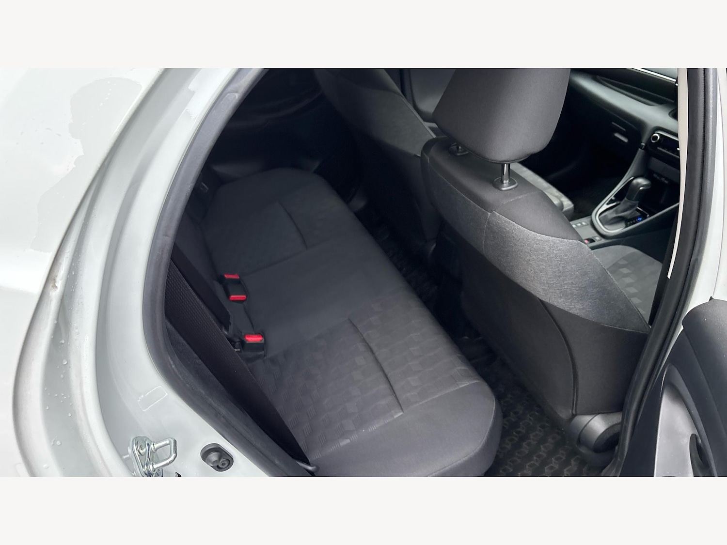 Used Toyota Yaris 2024 for sale - 76561182: Photo 14