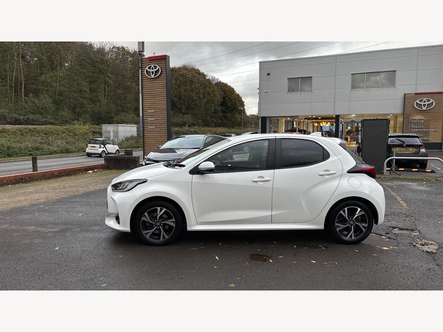 Used Toyota Yaris 2024 for sale - 76561182: Photo 19