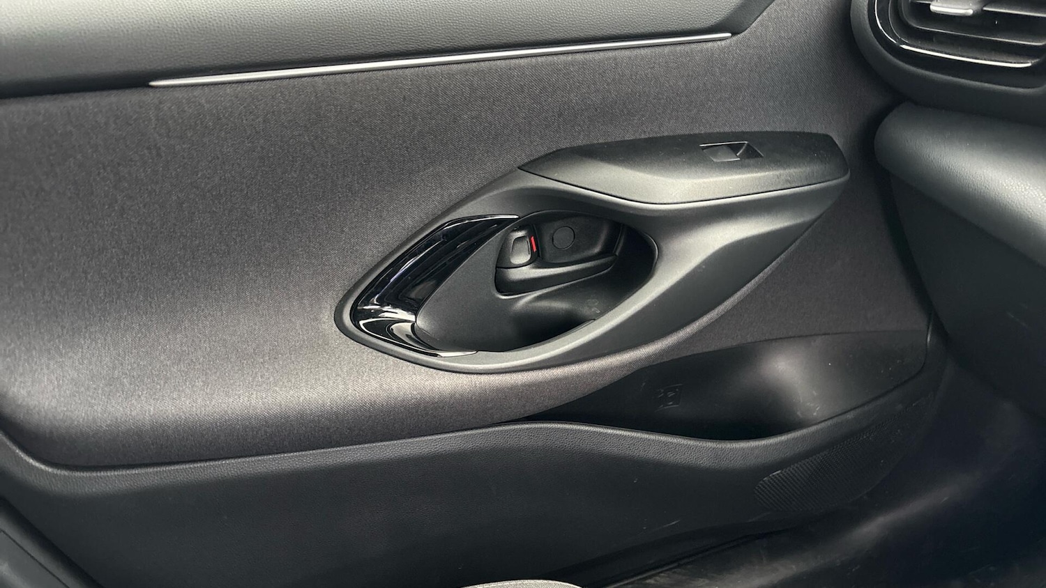 Used Toyota Yaris 2024 for sale - 76561182: Photo 39