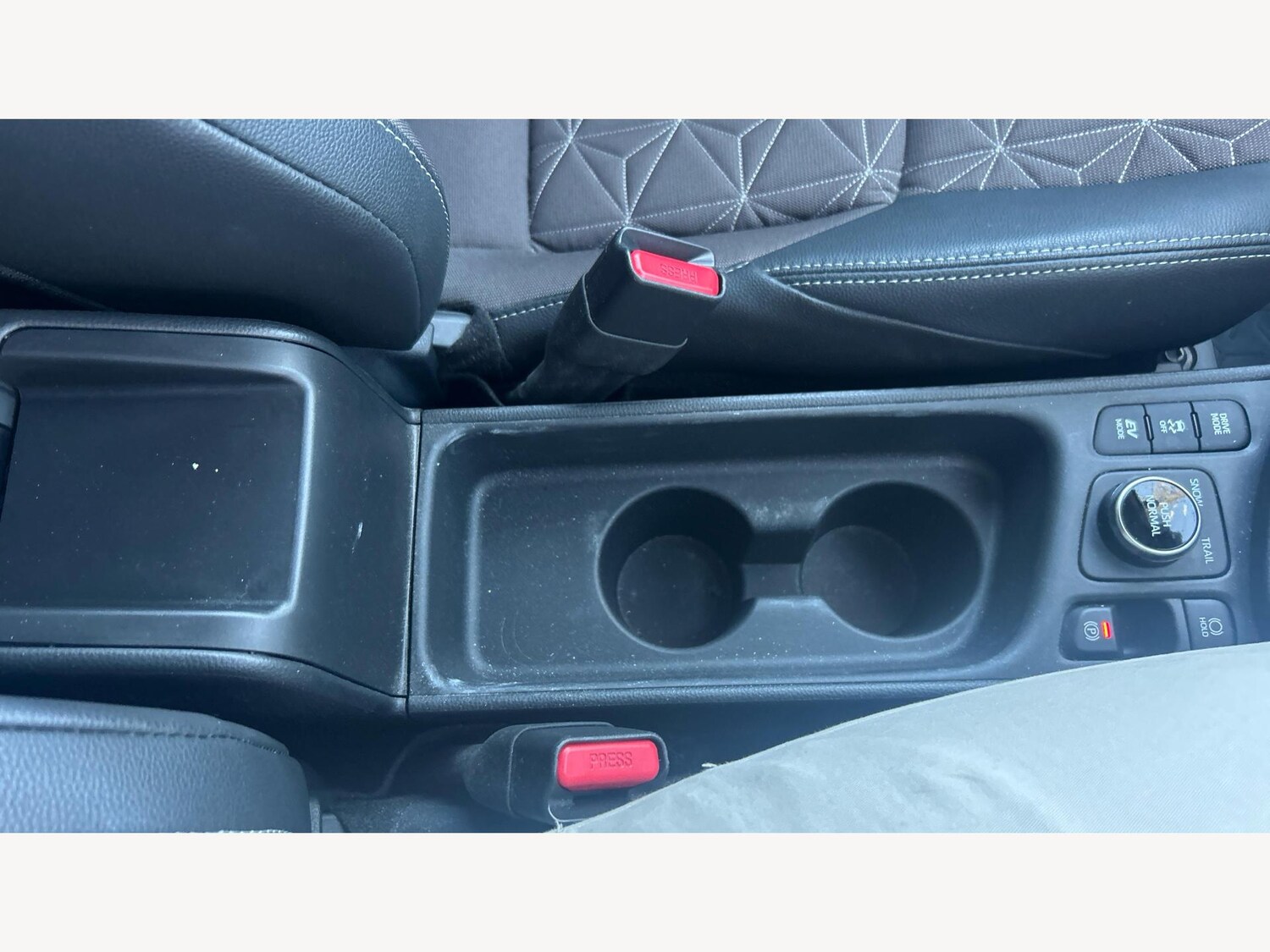 Used Toyota Yaris Cross 2023 for sale - 77254679: Photo 31