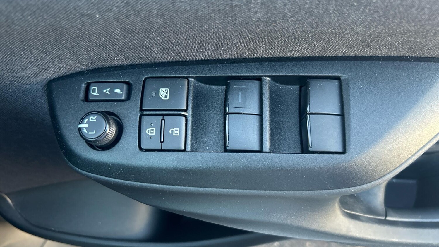 Used Toyota Yaris Cross 2023 for sale - 77254679: Photo 38