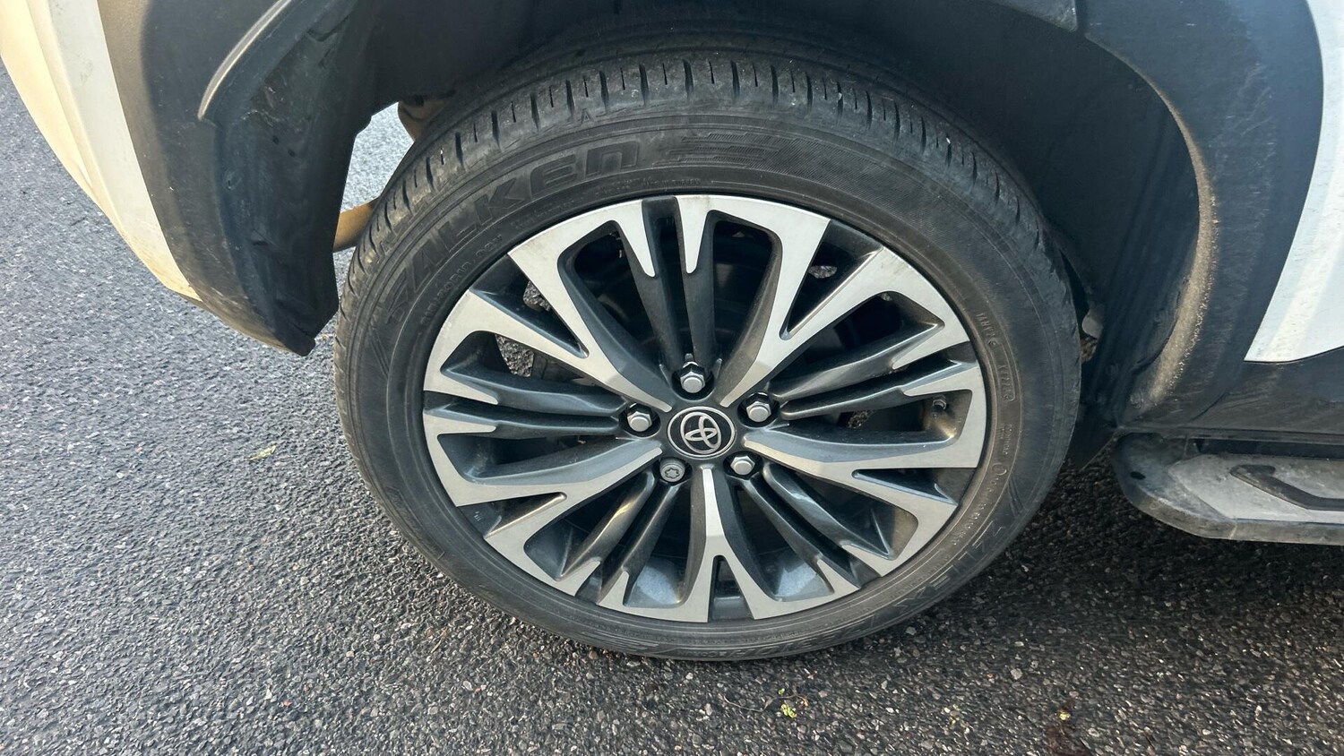 Used Toyota Yaris Cross 2023 for sale - 77254679: Photo 44