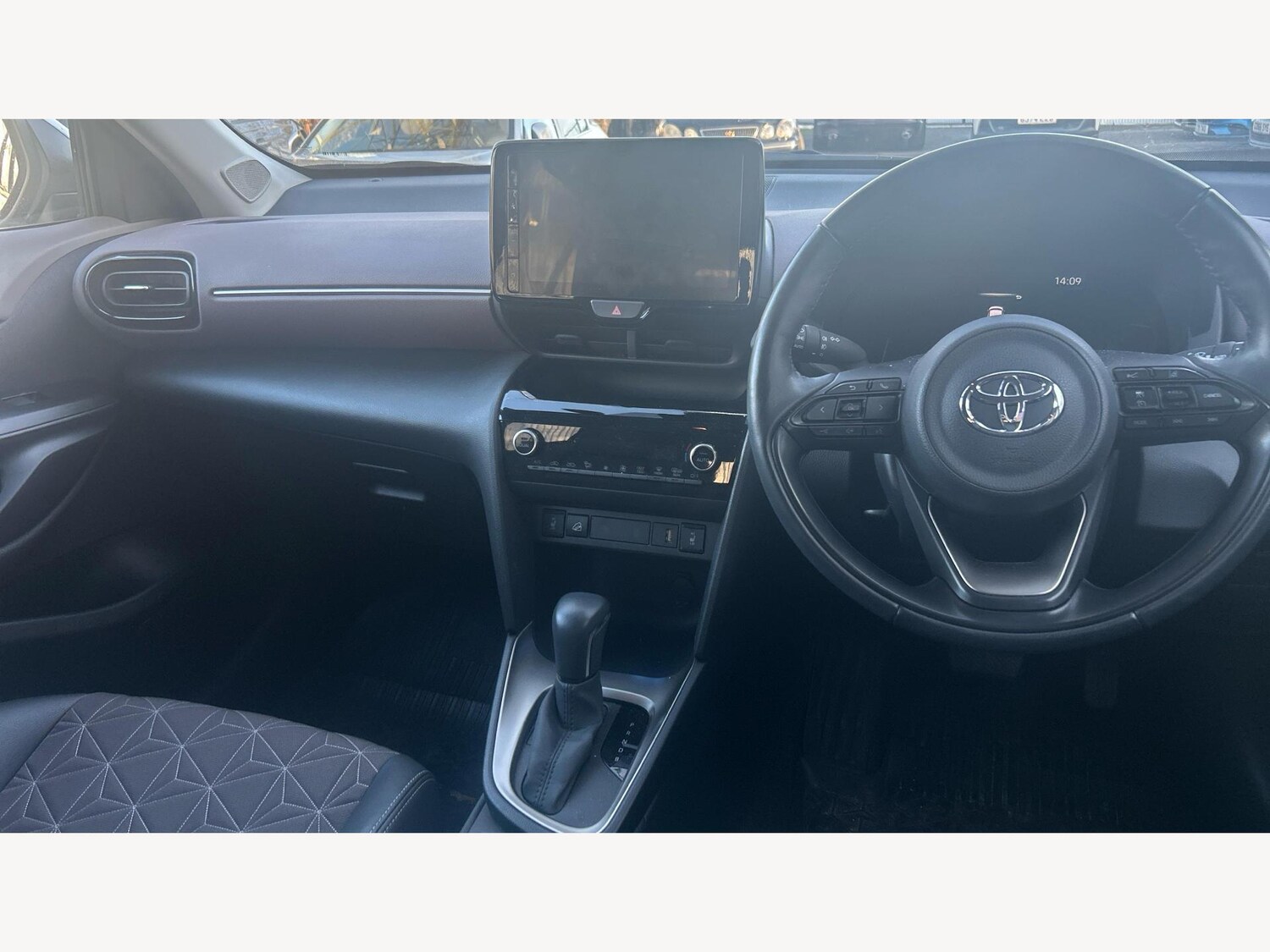 Used Toyota Yaris Cross 2023 for sale - 77254679: Photo 7