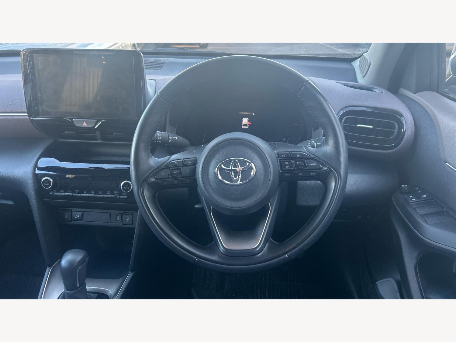 Used Toyota Yaris Cross 2023 for sale - 77254679: Photo 8