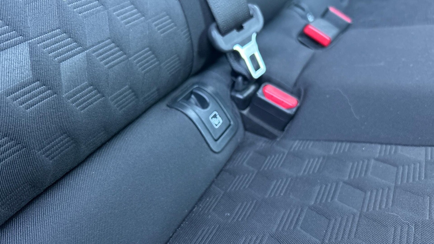 Used Toyota Yaris 2024 for sale - 78071956: Photo 48