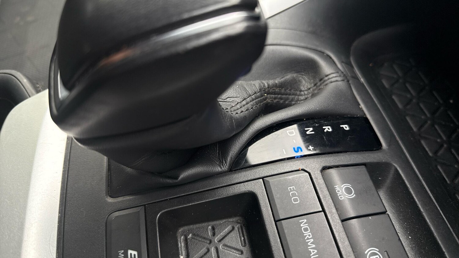 Used Toyota RAV4 2022 for sale - 76561715: Photo 34