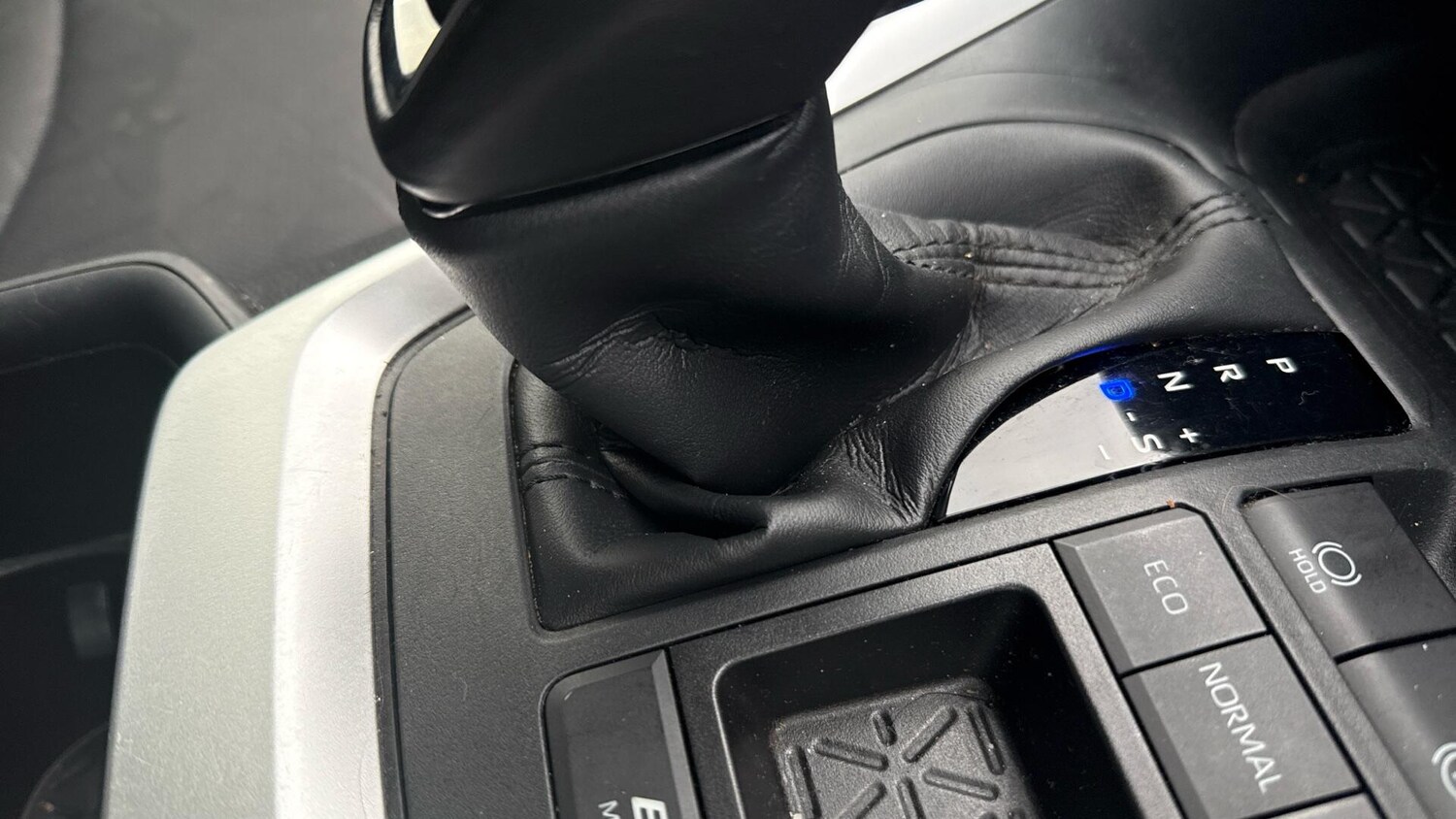 Used Toyota RAV4 2022 for sale - 76561715: Photo 35