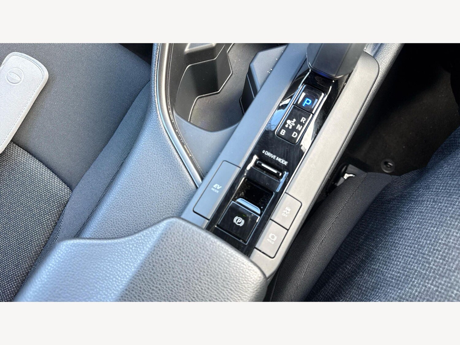 Used Toyota C-HR for sale - 77807671: Photo 29