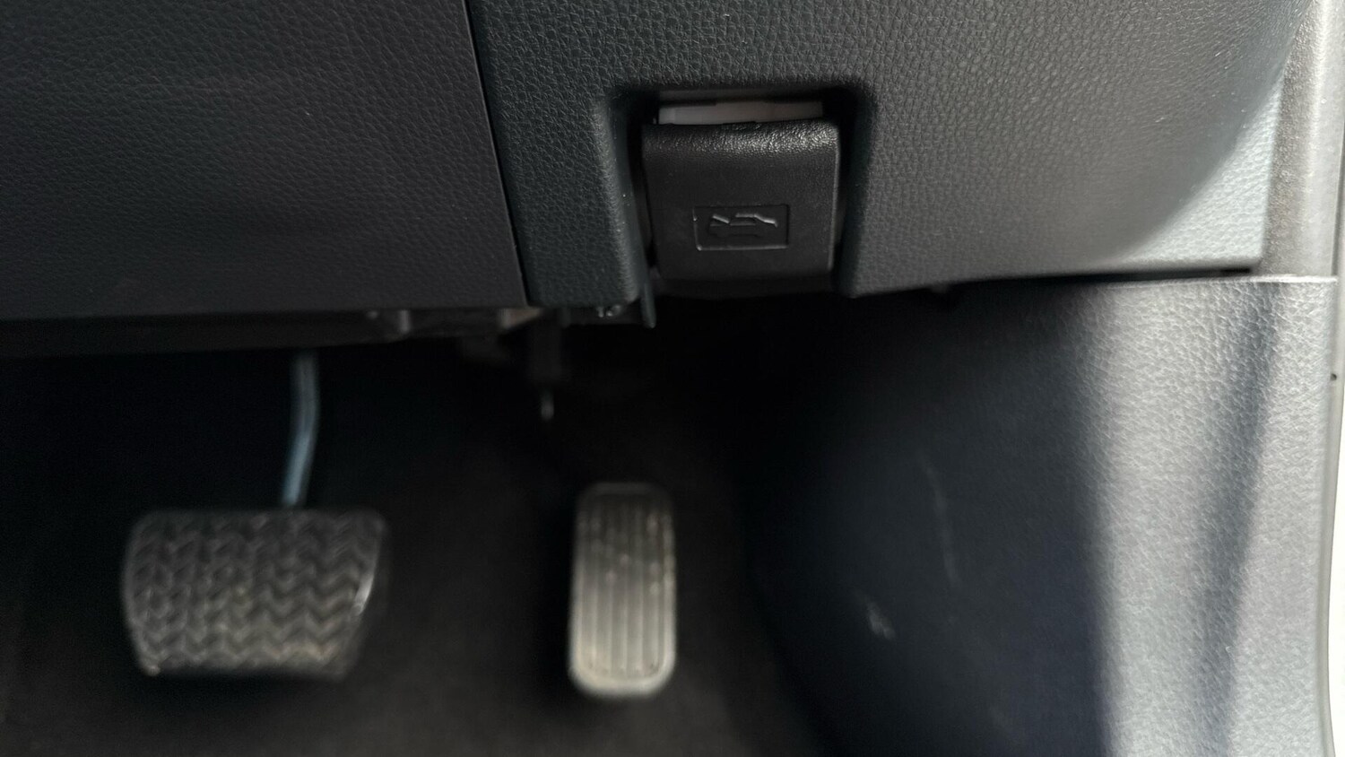 Used Toyota C-HR for sale - 77807671: Photo 38