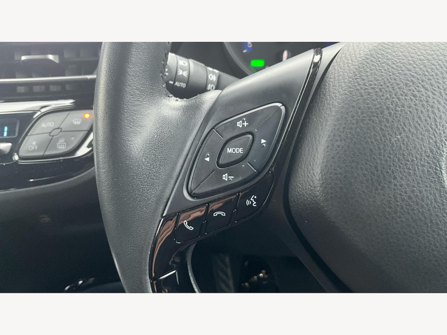 Used Toyota C-HR 2023 for sale - 77191209: Photo 24