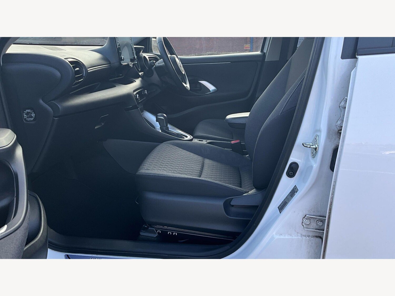 Used Toyota Yaris for sale - 77909771: Photo 12