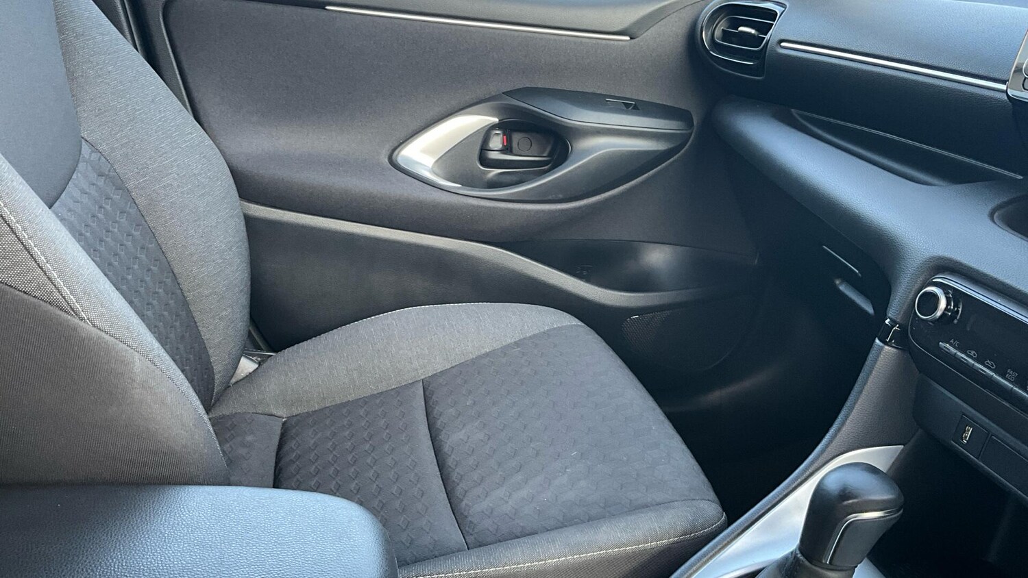 Used Toyota Yaris for sale - 77909771: Photo 38