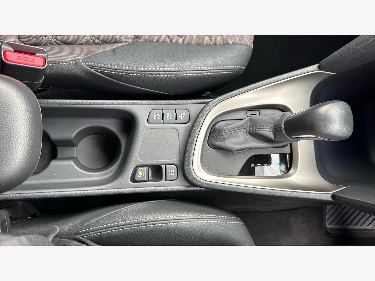 Used Toyota Yaris Cross 2023 for sale - 78072357: Photo 42