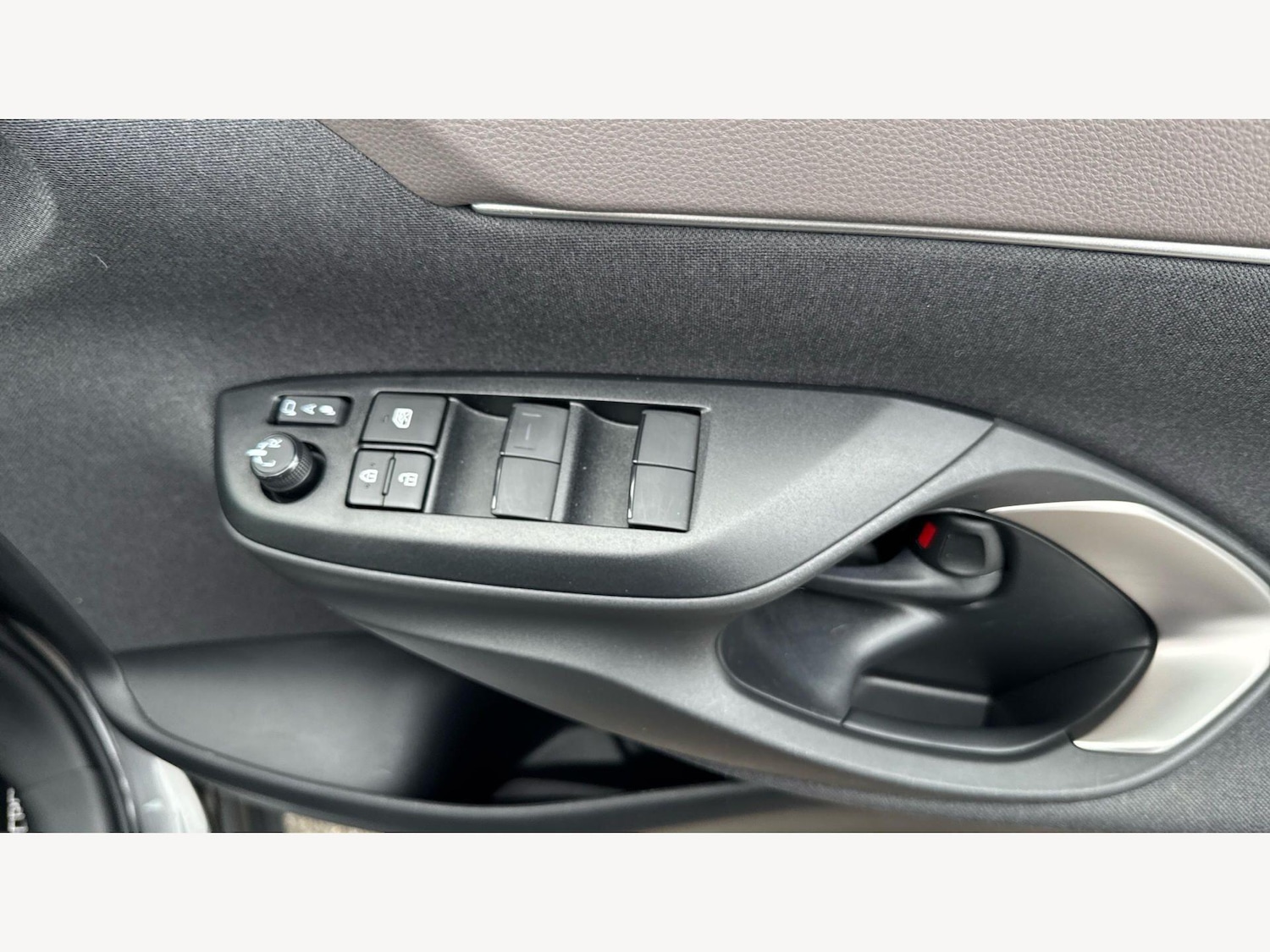 Used Toyota Yaris Cross 2023 for sale - 78072357: Photo 48