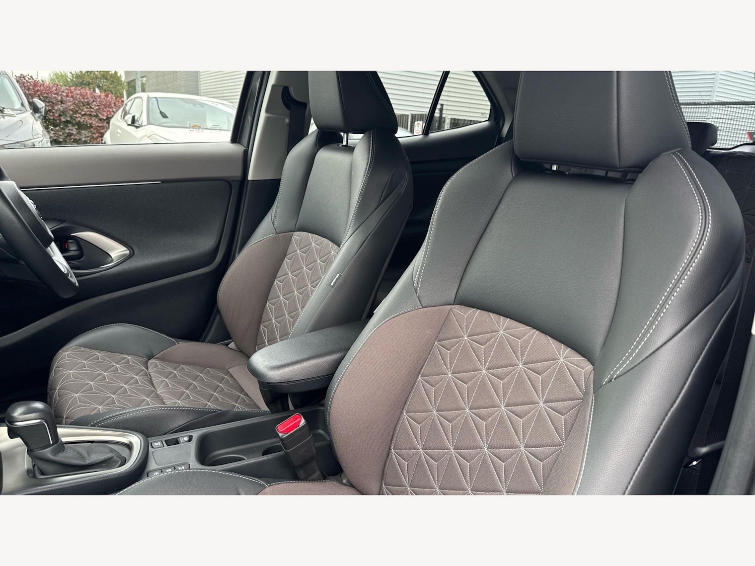 Used Toyota Yaris Cross 2023 for sale - 78072357: Photo 57