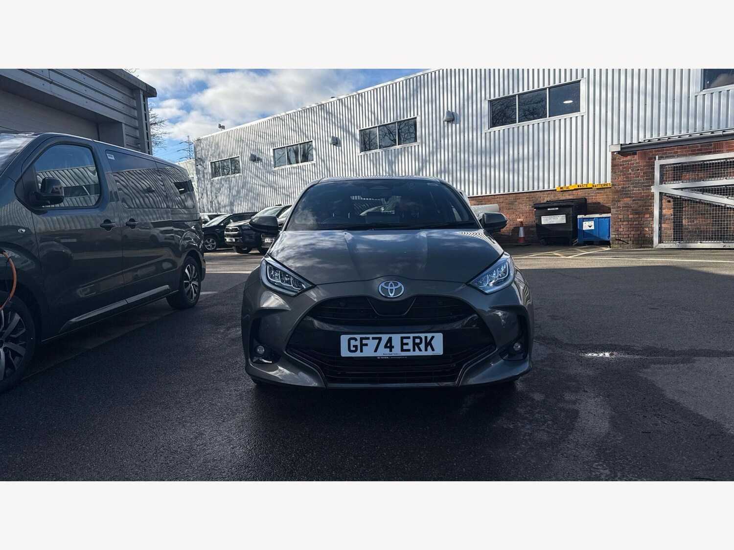 Used Toyota Yaris for sale - 77670593: Photo 17