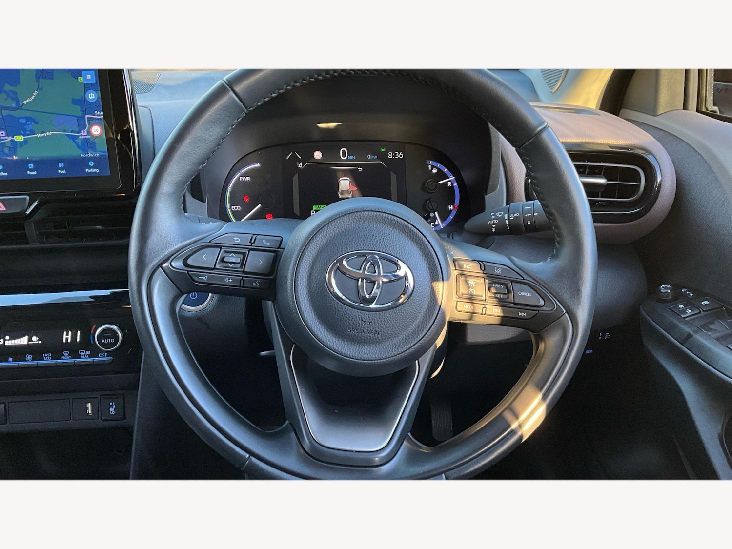 Used Toyota Yaris Cross 2024 for sale - 76432597: Photo 10