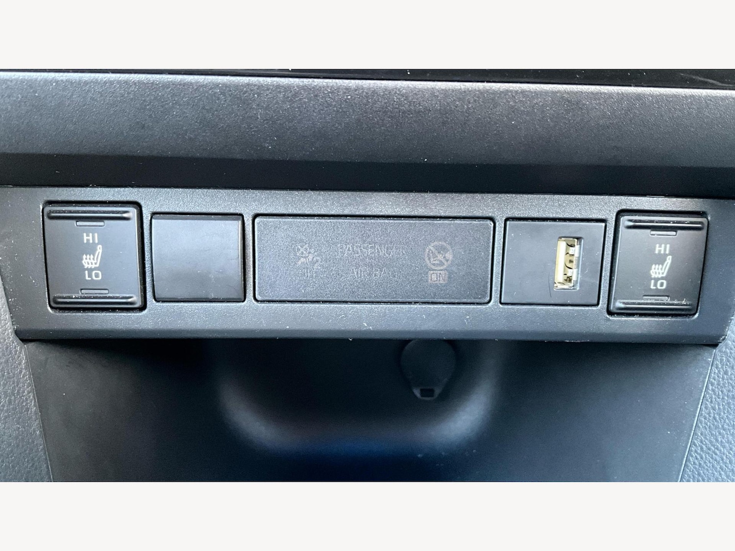 Used Toyota Yaris Cross 2024 for sale - 76432597: Photo 28