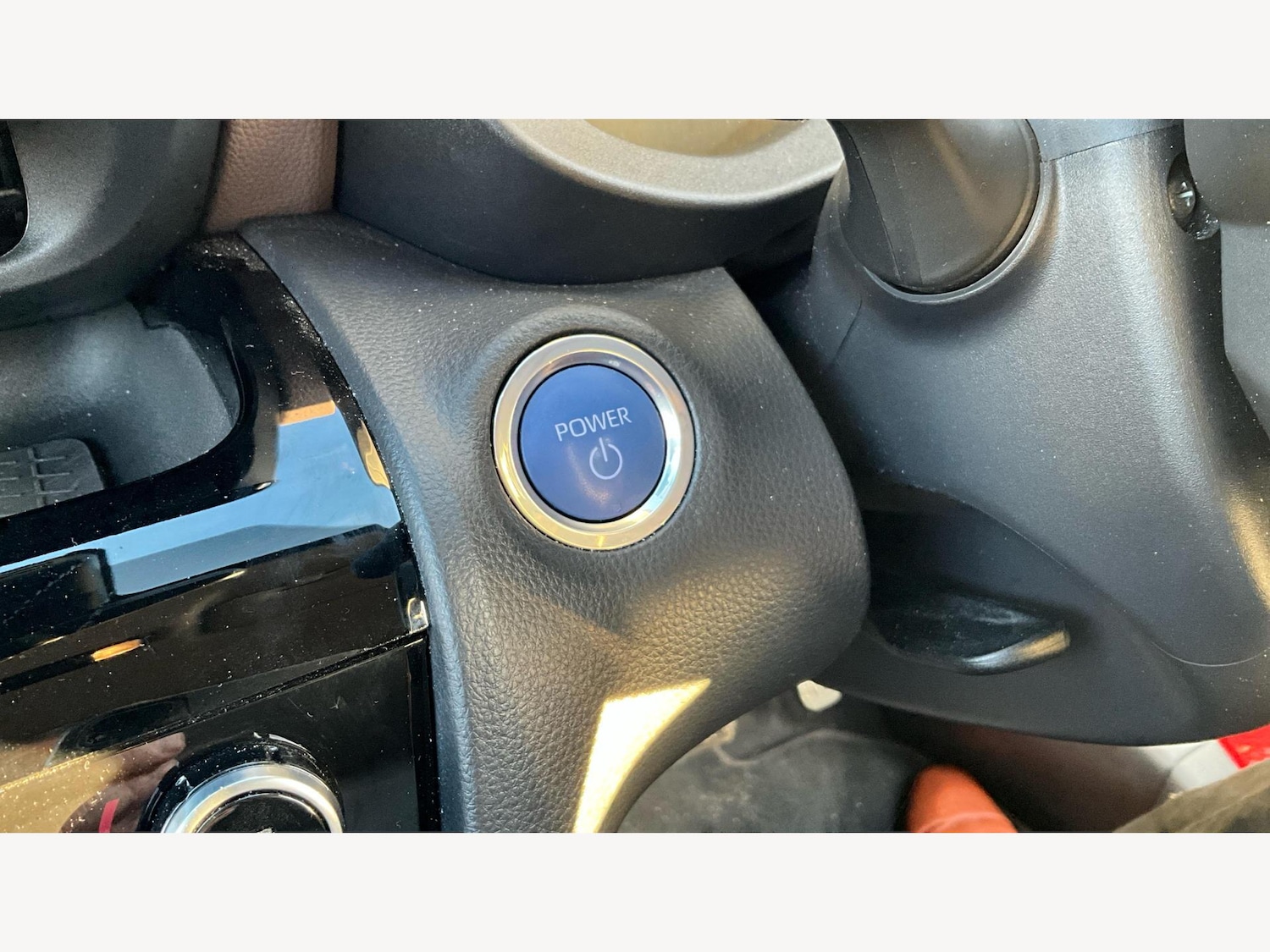 Used Toyota Yaris Cross 2024 for sale - 76432597: Photo 32