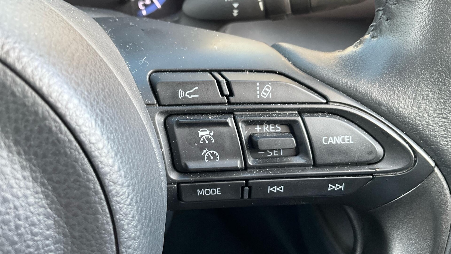 Used Toyota Yaris Cross 2024 for sale - 76432597: Photo 36