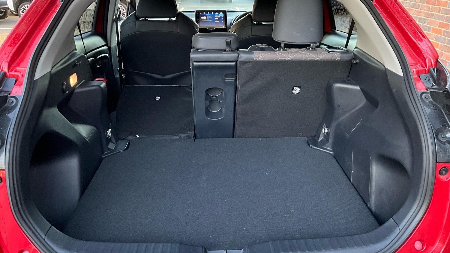 Used Toyota Yaris Cross 2024 for sale - 76432597: Photo 47