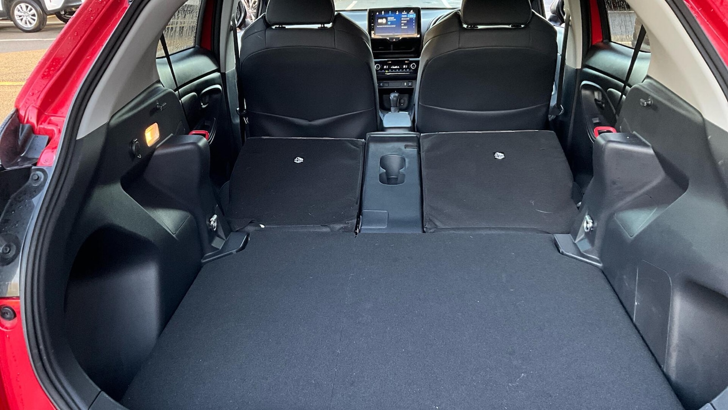 Used Toyota Yaris Cross 2024 for sale - 76432597: Photo 48