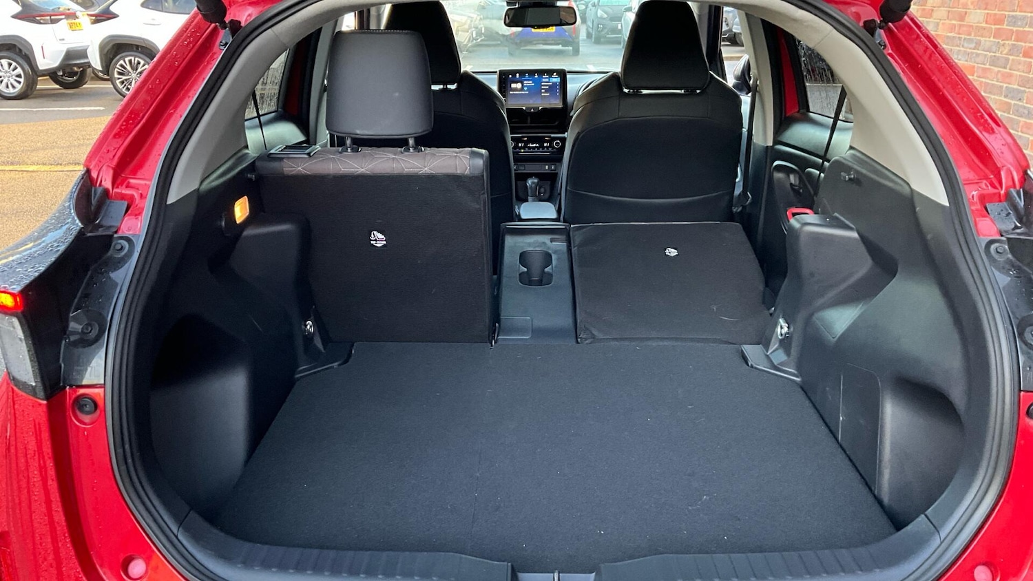 Used Toyota Yaris Cross 2024 for sale - 76432597: Photo 49