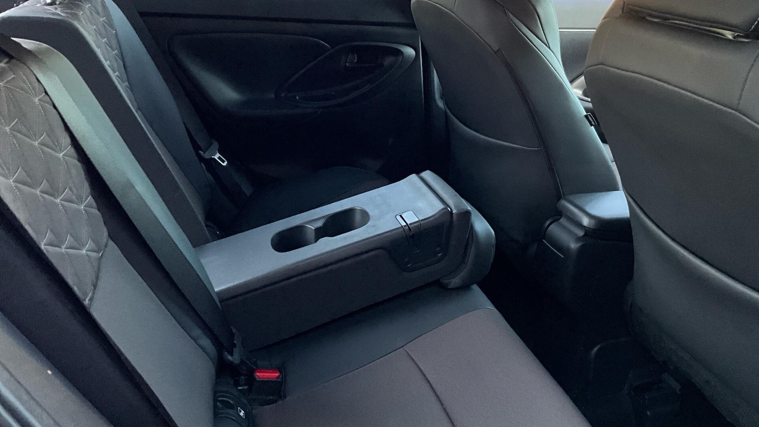 Used Toyota Yaris Cross 2024 for sale - 76432597: Photo 50